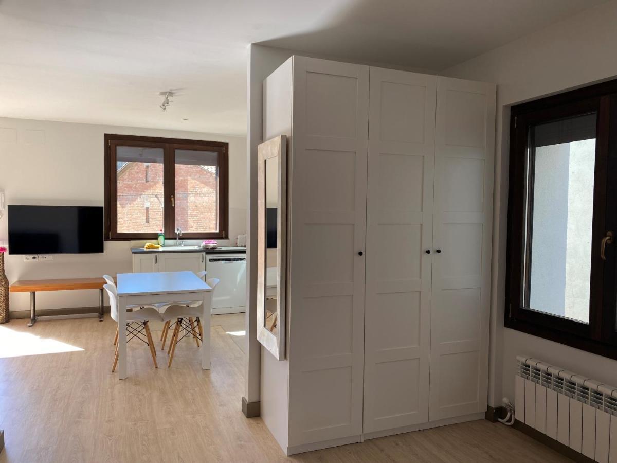 Apartamento Acogedor Сан Хуан де лес Абадесес Екстериор снимка