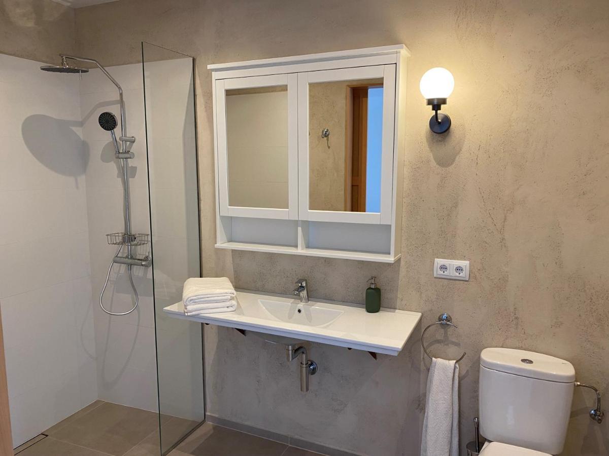 Apartamento Acogedor Сан Хуан де лес Абадесес Екстериор снимка