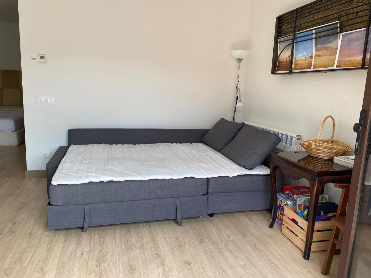 Apartamento Acogedor Сан Хуан де лес Абадесес Екстериор снимка