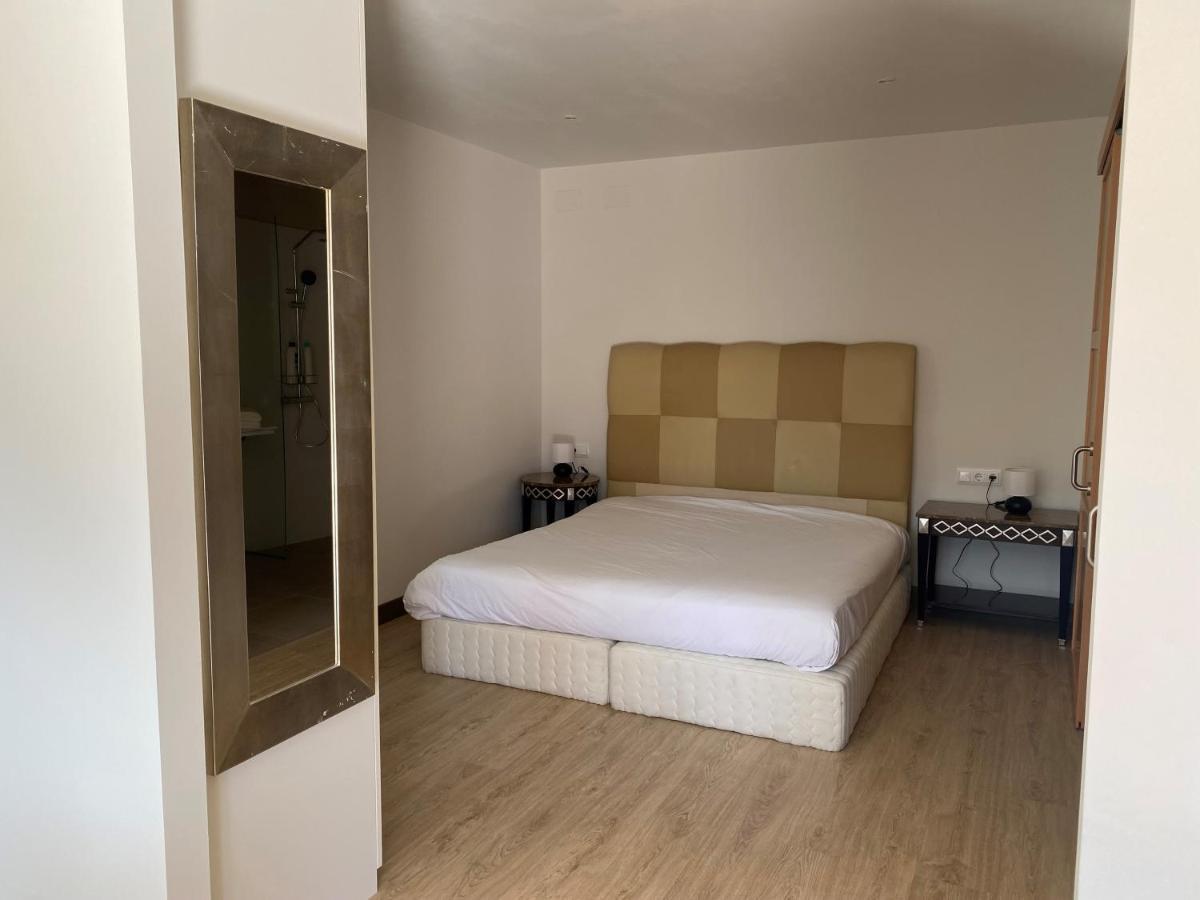 Apartamento Acogedor Сан Хуан де лес Абадесес Екстериор снимка